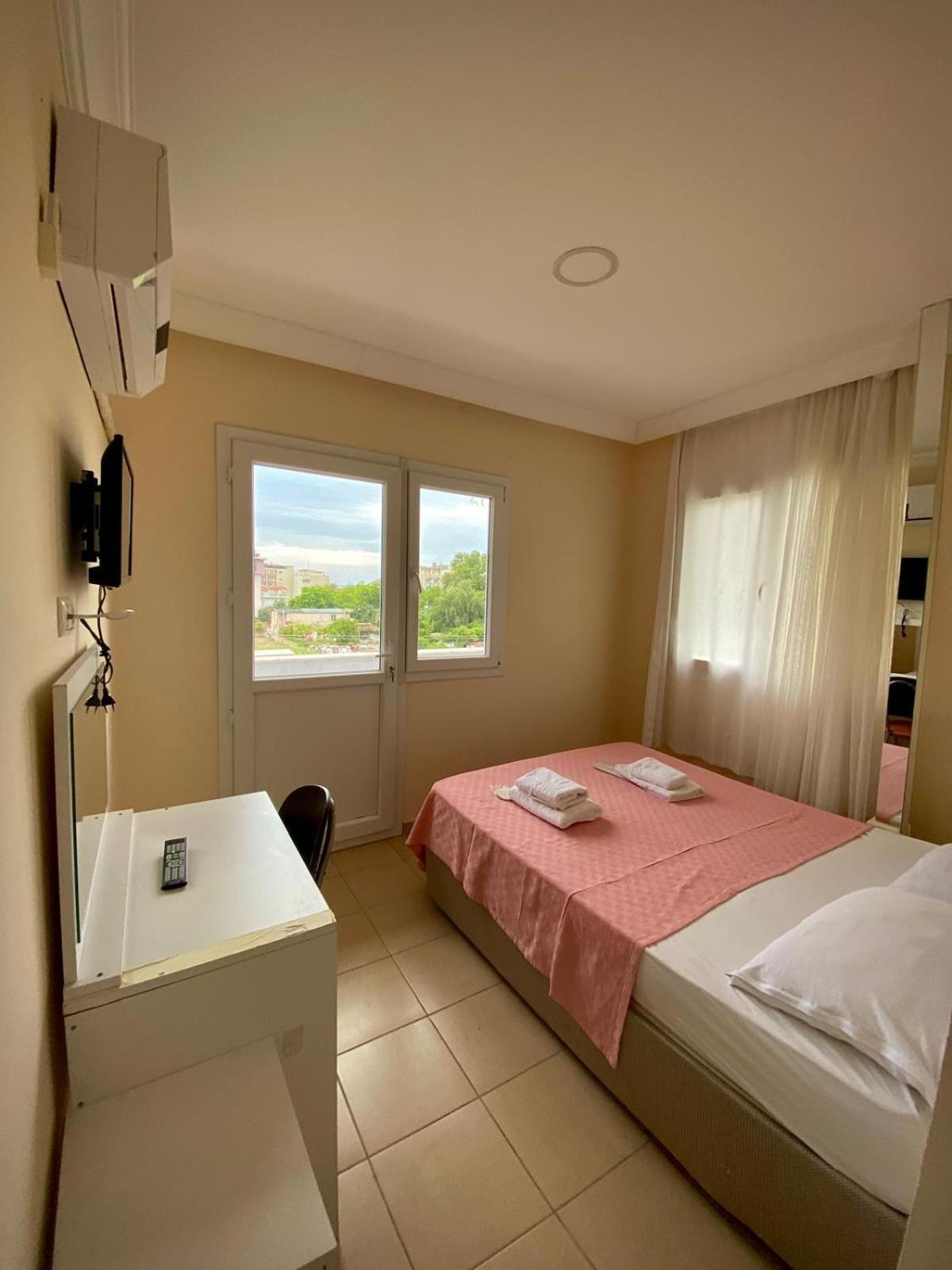 Mandarin Beach Hotel Gumuldur Esterno foto